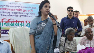ফ্যাসিবাদকে মাথা তুলে দাঁড়াতে দেওয়া হবে না : প্রতিমন্ত্রী পুতুল