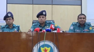 ককটেল বিস্ফোরণের ঘটনায় প্রয়োজনে নাসীরুদ্দীন পাটওয়ারীকে জিজ্ঞাসাবাদ: ডিএমপি