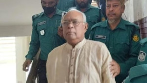 লালমাটিয়ায় সাবেক সংসদ সদস্যকে ধরে পুলিশে দিলো ছাত্রদল
