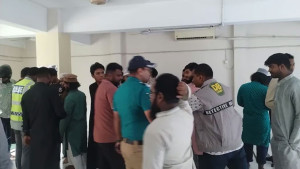 তেজগাঁও কলেজের মসজিদ থেকে ‘জঙ্গি’ সন্দেহে আটক ২৩