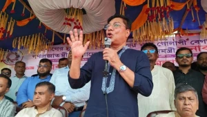 শেখ হাসিনা আসুক, হাতকড়া দিয়ে রিসিভ করবো: বিমানমন্ত্রী