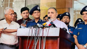 স্থানীয় নির্বাচনে পুলিশকে বেআইনি নির্দেশনা দেওয়া হবে না: সিইসি