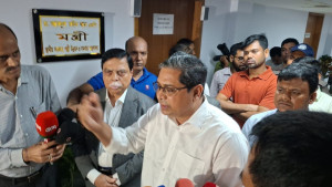 বর্জ্য ব্যবস্থাপনায় বাংলাদেশে বিনিয়োগ করতে চান ব্রিটিশরা: শাহে আলম