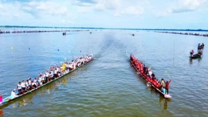সুনামগঞ্জে নৌকাবাইচ ঘিরে উত্তেজনা, বন্ধের দাবি চেয়ারম্যানের