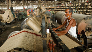 বন্ধ ৪ পাটকল চালু করলো আবুল খায়ের গ্রুপ