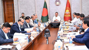 পলিথিন-প্লাস্টিকের অনিয়ন্ত্রিত ব্যবহার বন্ধে কঠোর হওয়ার নির্দেশ প্রধানমন্ত্রীর