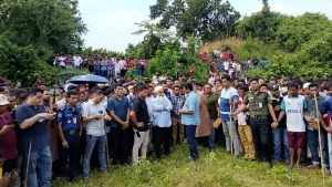 সিসিটিভি ফুটেজ দেখে ৩ জন আটক, চলছে জিজ্ঞাসাবাদ