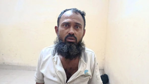 রাস্তা থেকে ডেকে নিয়ে শিশুকে ধর্ষণ, অটোচালক গ্রেপ্তার