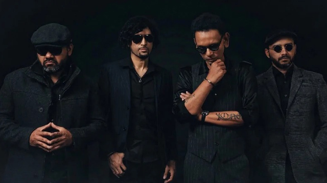 দীর্ঘ বিরতির পর আবারও মঞ্চে ফিরছে অর্থহীন