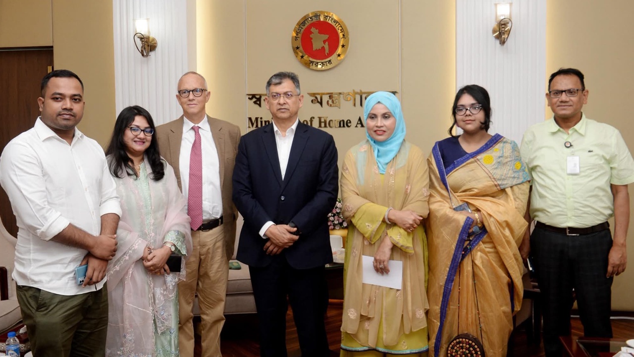 সরকার ব্যক্তিগত সুরক্ষার বিষয়ে অত্যন্ত সচেতন: স্বরাষ্ট্রমন্ত্রী
